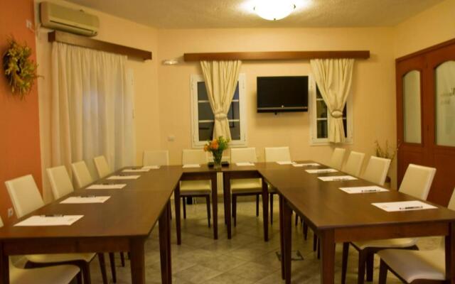 Venardos Hotel
