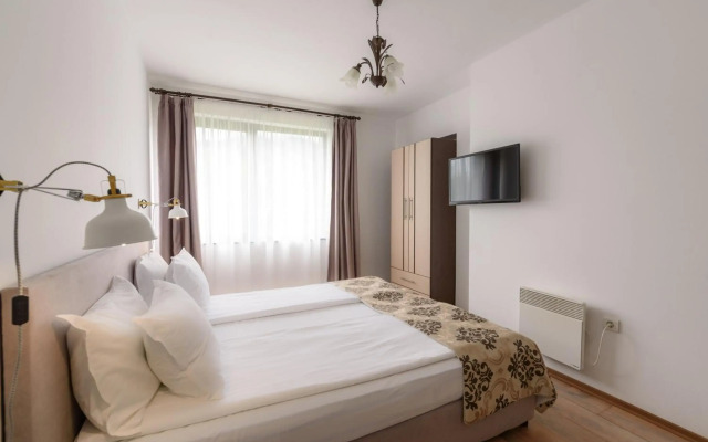 Grand Royale Apartment Complex & Spa