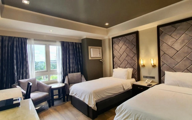 MO2 Westown Hotel Iloilo