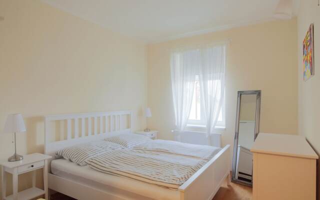 One-bedroom apartment near I.P.Pavlova