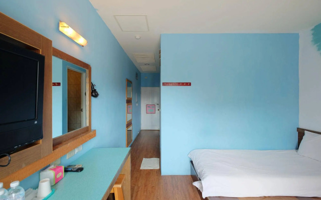 Summer Inn