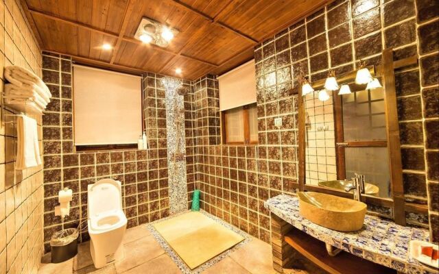 Lijiang Yunman Inn