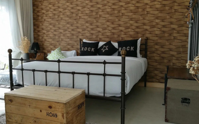 Vanida Antique Home