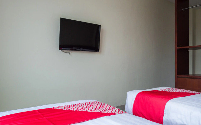 OYO 775 Aviari Hotel