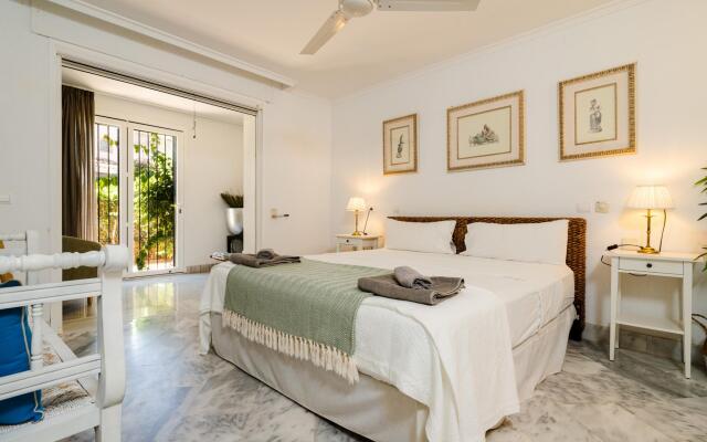 White Pearl Beach Elviria H1