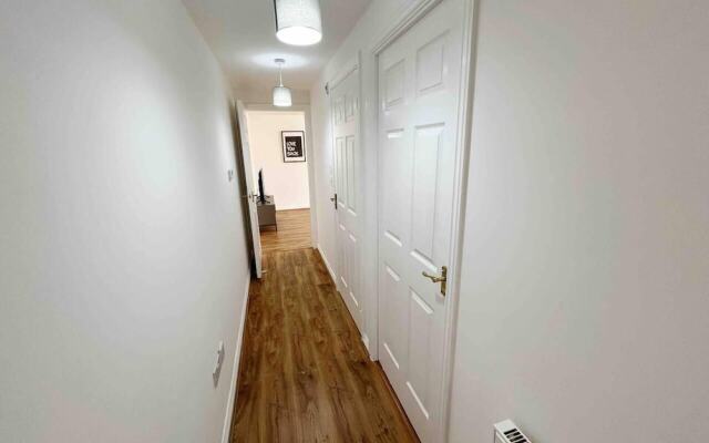 1-bed Apartment in Greater London Next to Station