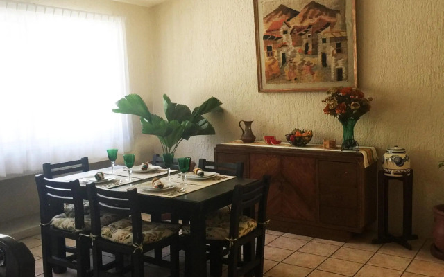 Condominio junto a la cañada Eca do Queiros