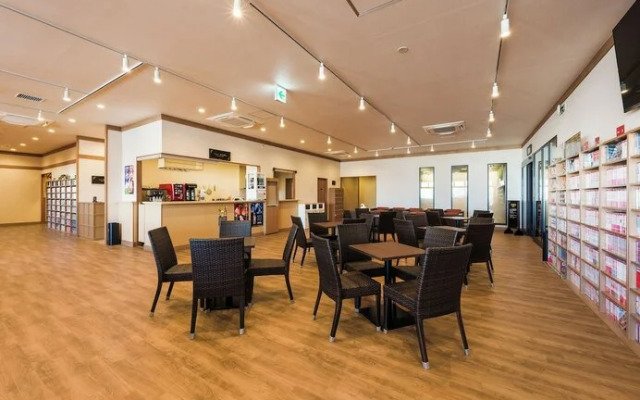 Super 8-Airport Downtown