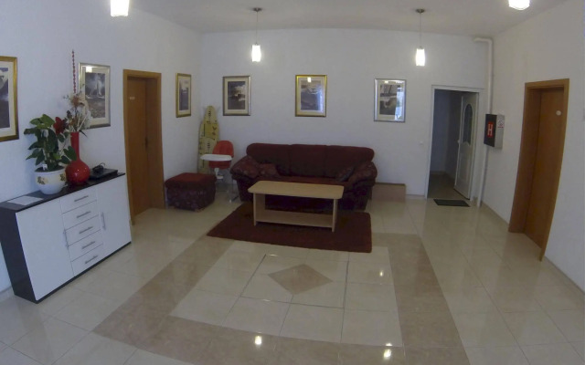 Apartments Vila Adrijana and Fitness Studio Wolf
