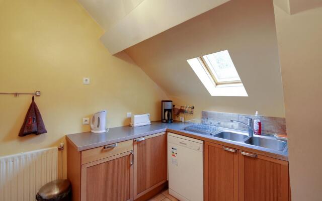 Charming Holiday Home in Raizeux Near Forest