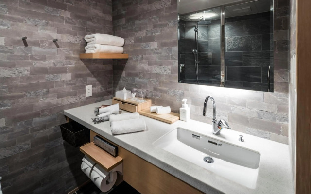 Kyoto Shinmachi Rokkaku Hotel grandereverie