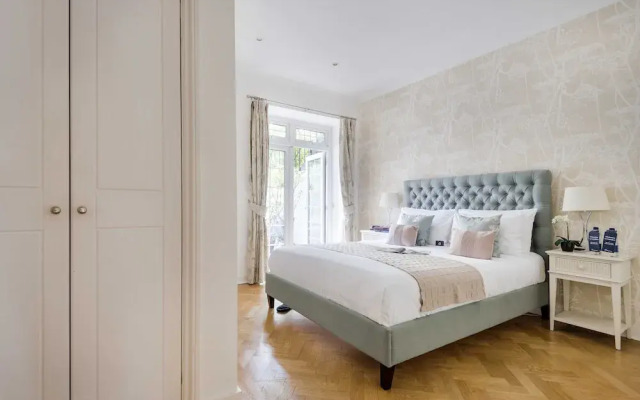 Chic Coleherne Road Garden House