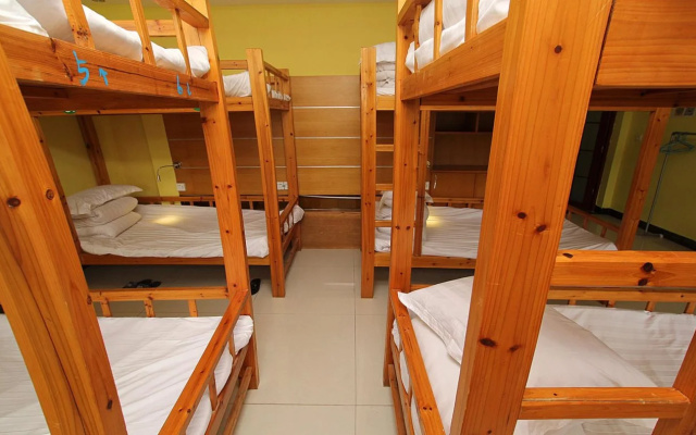 Yangshuo Travellers Land Youth Hostel