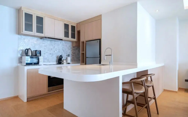 Sea View Chic Design 2BR Karon Condo 16C