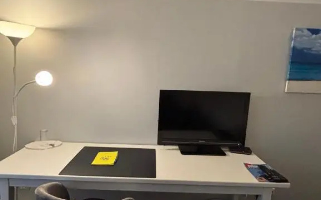 U