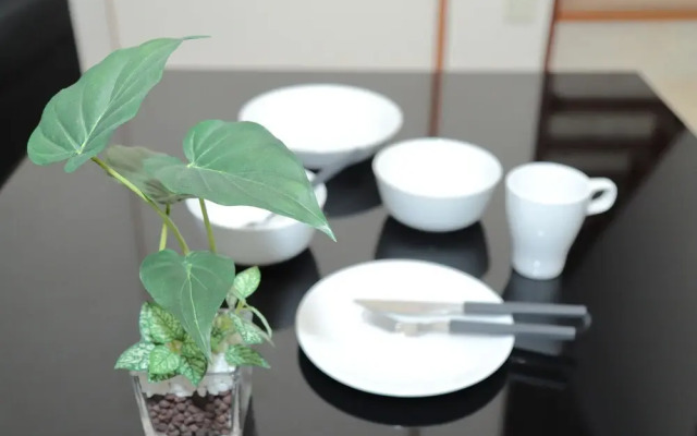 Namba East House01