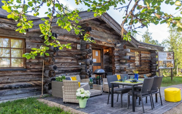 Kuukkeli Log Houses Teerenpesä - Superior Suite A49