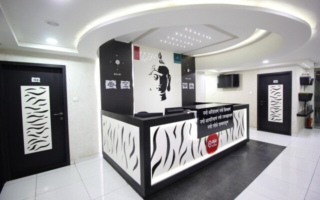 OYO 1319 Hotel Paramount Inn