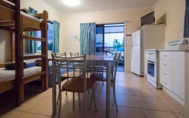 Hinchinbrook Marine Cove Resort