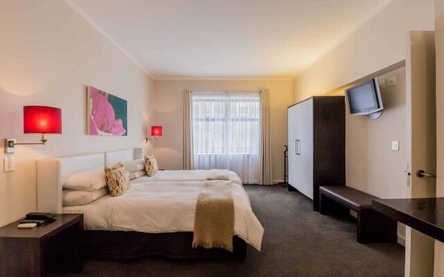 Adderley Hotel