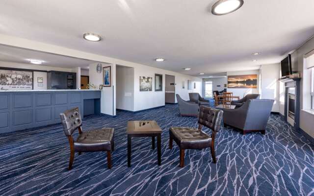 Super 8 by Wyndham Jackson MN