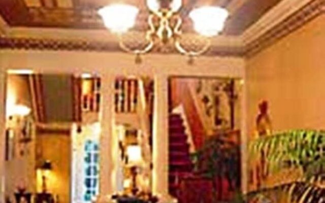 Calderwood Inn