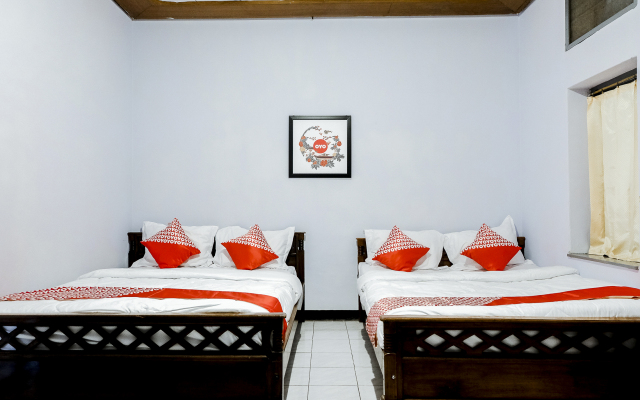 OYO 1036 Hotel Palem 1