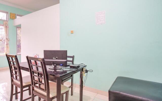 OYO 3241 Grand Suites Palace 4