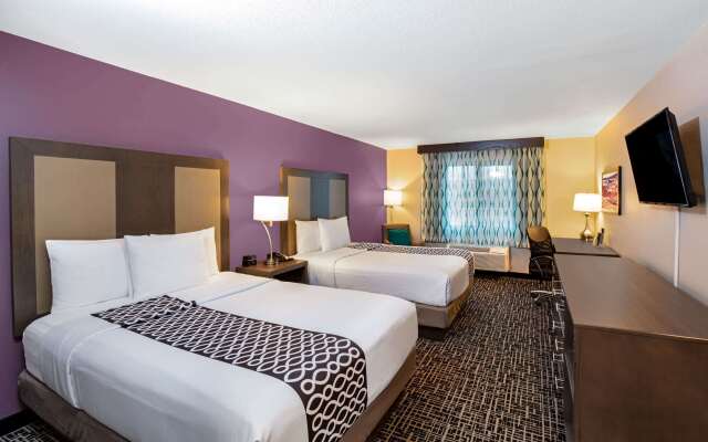 La Quinta Inn & Suites by Wyndham Las Vegas Nellis