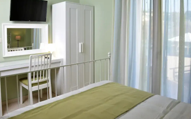 Private Pool Luxurious Villa with Parking & BBQ