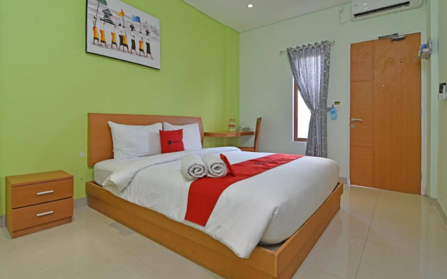 RedDoorz Plus @ Mahendradatta Denpasar