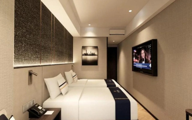 Fieris Hotel Rawamangun