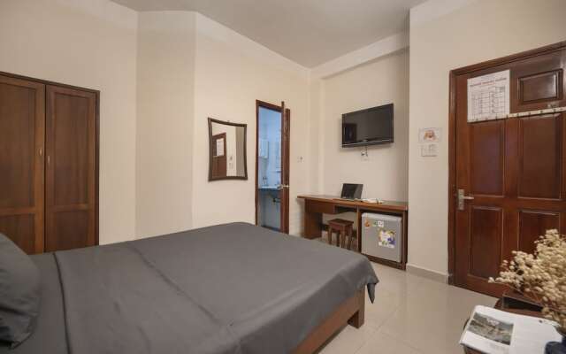 Rustic Hotel Danang