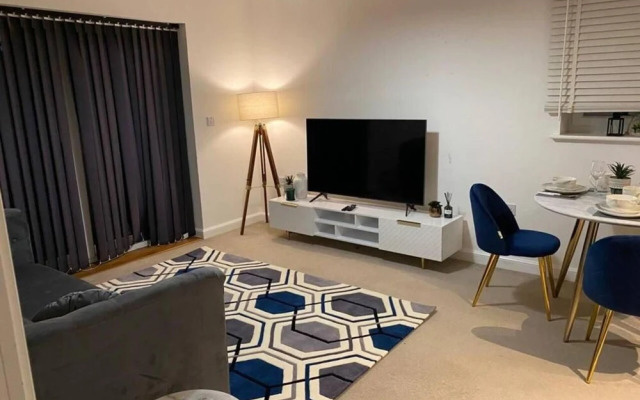 Stunning Modern Apartment in Rochester, England
