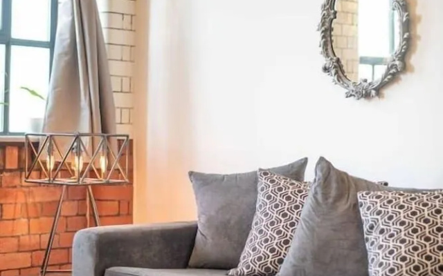 Unique Industrial Apartment