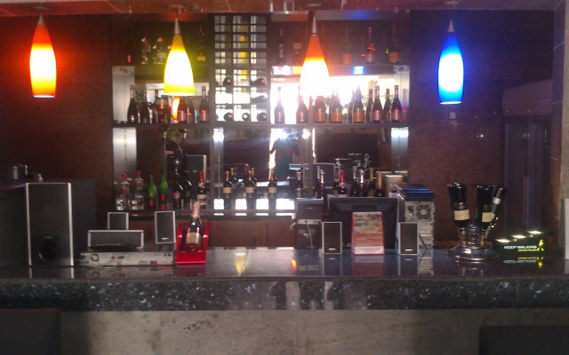 Kayriott Hotel & Suites
