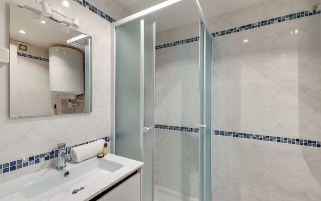 Charming Flat - 6 Mins to Gare Du Nord Metro