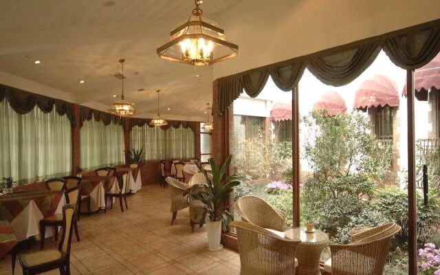 Sichuan Hotel West Wing