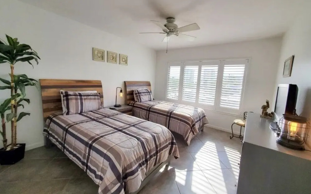 Santa Maria Harbour Resort 302