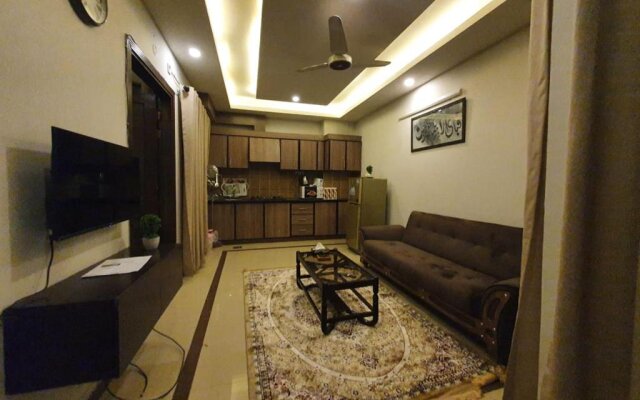Luxurious Landing Apartments & Suites Bahria Town