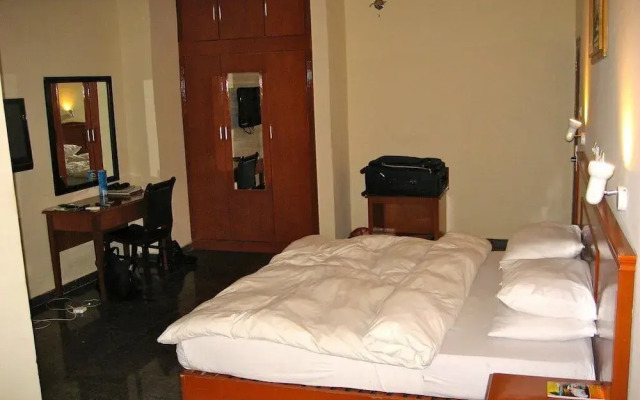Channel View Hotel