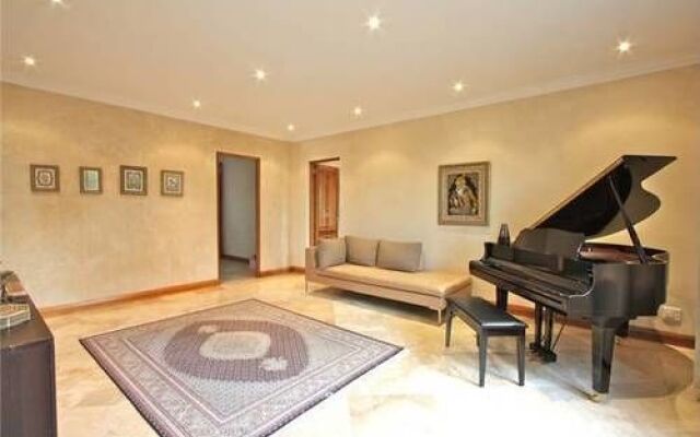 Aramesh Luxury Guesthouse