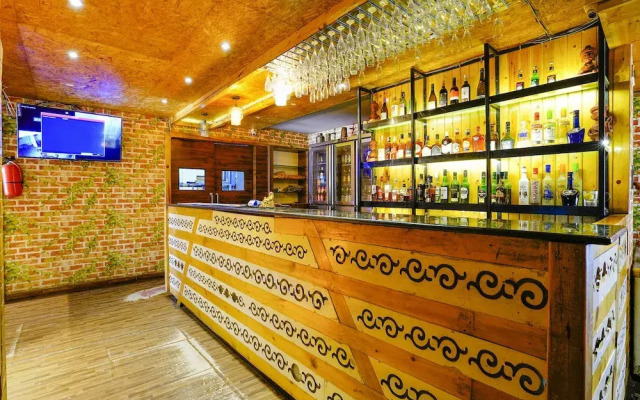 Fabhotel Prime Hangout