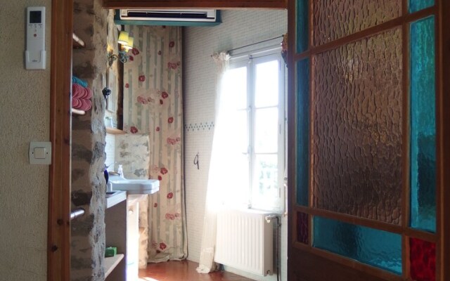 Riverside Home Cottage