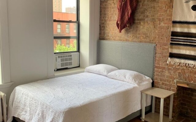 Manhattan Private Bedroom Hostel