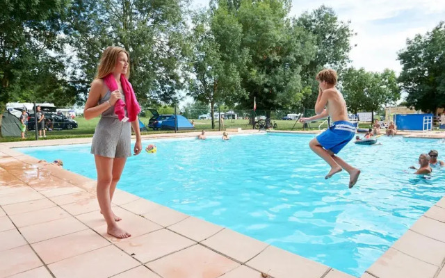 Camping Aux Rives du Soleil