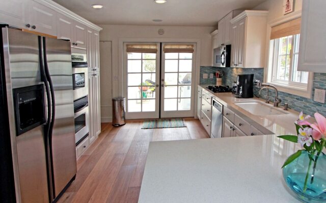E Balboa Blvd 68312 by RedAwning