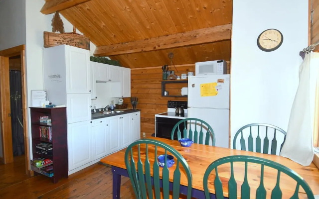 Whispering Hills - Couples Getaway