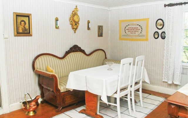 Awesome Home in Brålanda With 1 Bedrooms