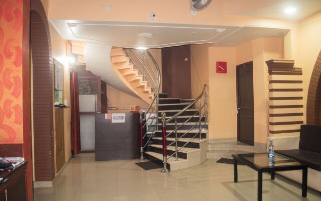 OYO 7533 Rossa Hospitality CL 164